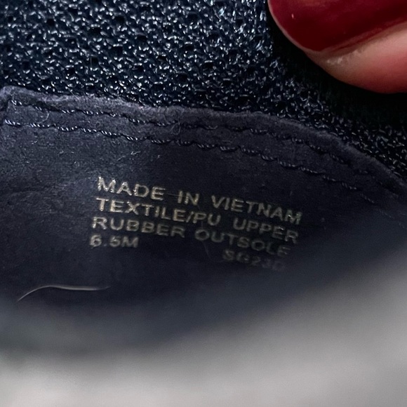 Michael Kors trainers in navy - Picture 7 of 7